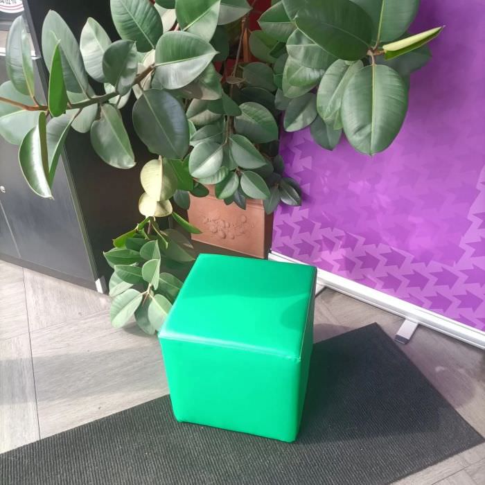 Fabrication sur mesure d'assises cube