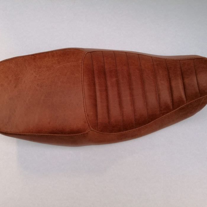 Selle de moto en cuir