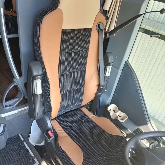 Rénovation siège de bus Mercedes