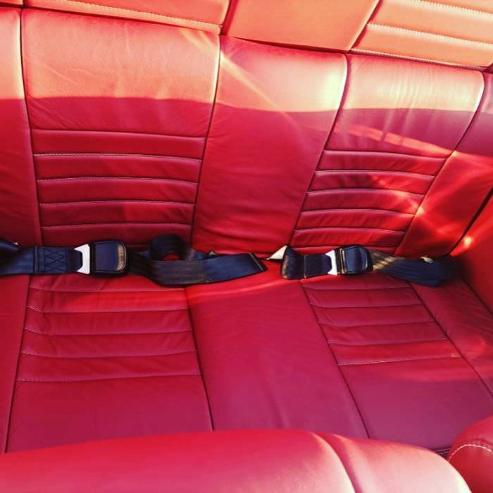 Revêtement des sièges d'un avion Jodel