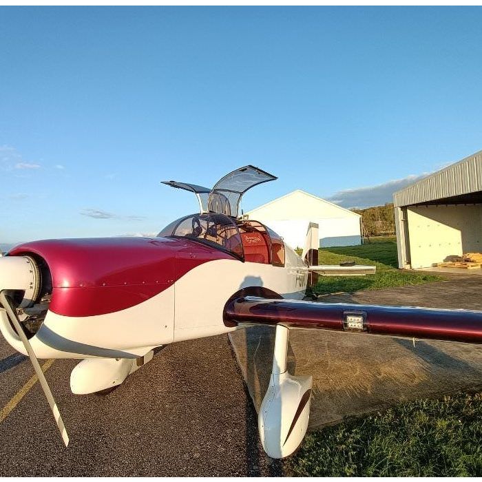 Revêtement des sièges d'un avion Jodel