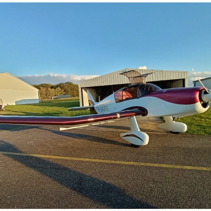 Revêtement des sièges d'un avion Jodel