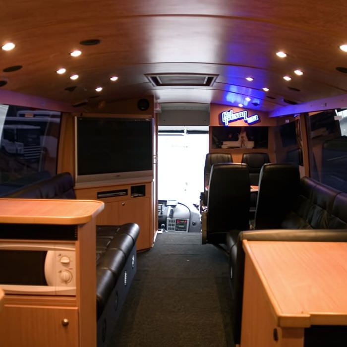 Tour Bus Gibson