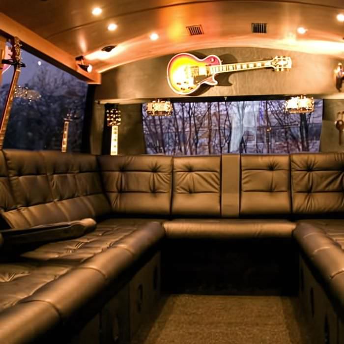 Tour Bus Gibson