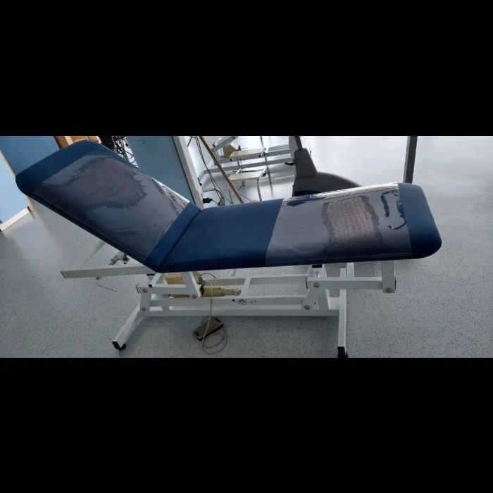 Rénovation de tables d'examens d'hôpital