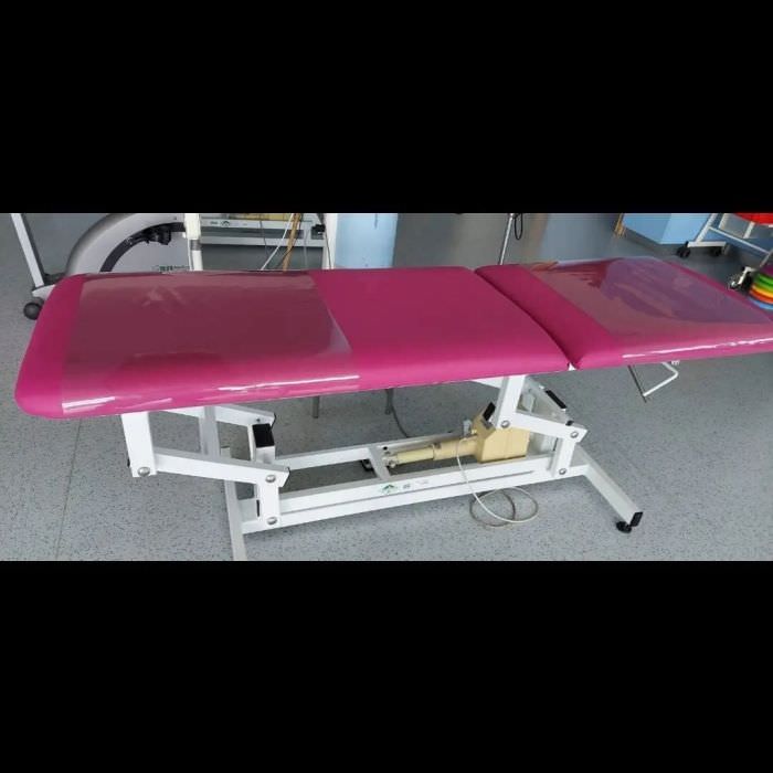 Rénovation de tables d'examens d'hôpital