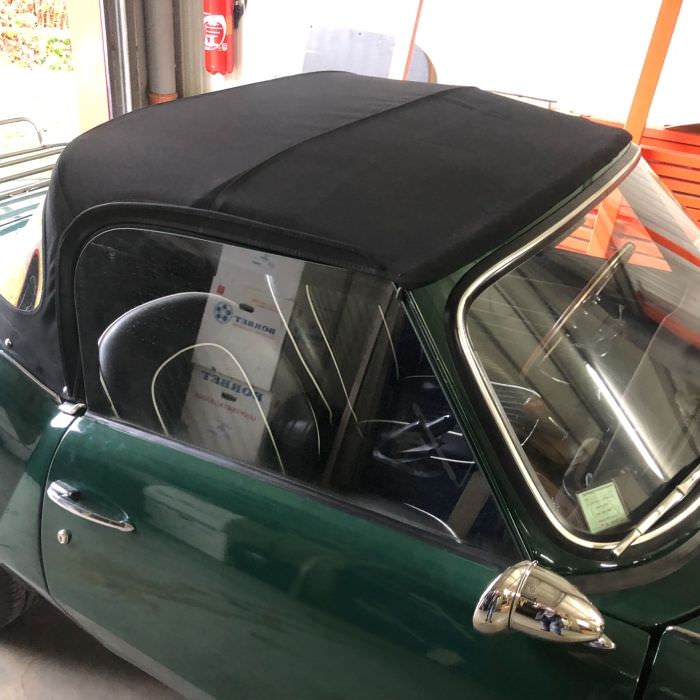 Remplacement capote d'un cabriolet