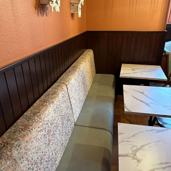 Confection de banquettes pour restaurant