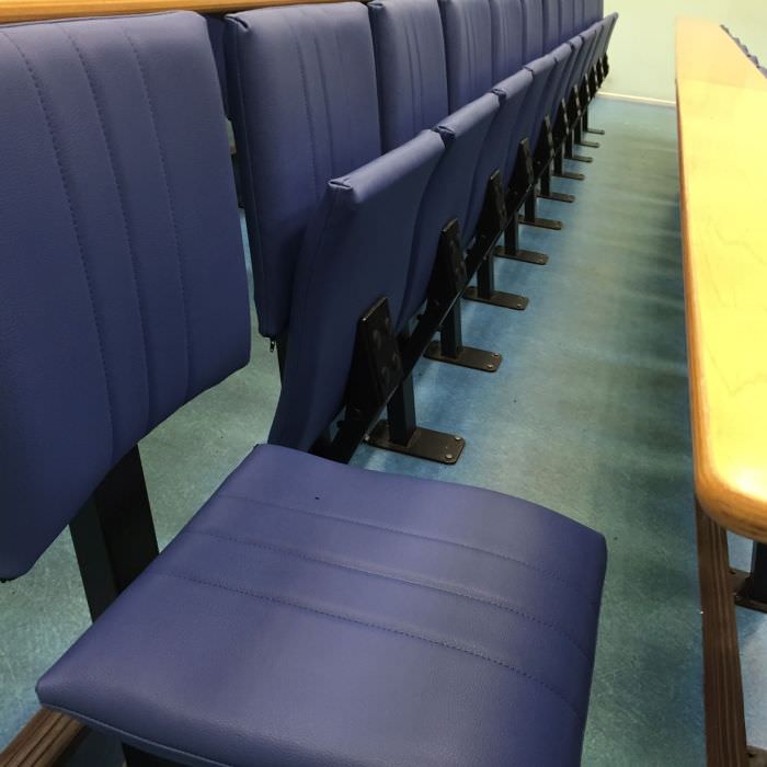 Rénovation des sièges d'un amphithéâtre