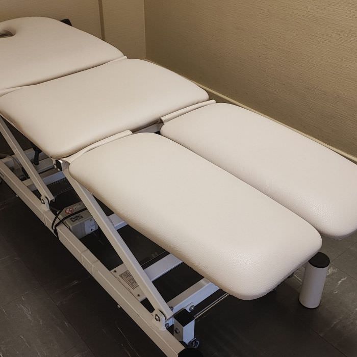 Remplacement simili cuir de sièges de kiné