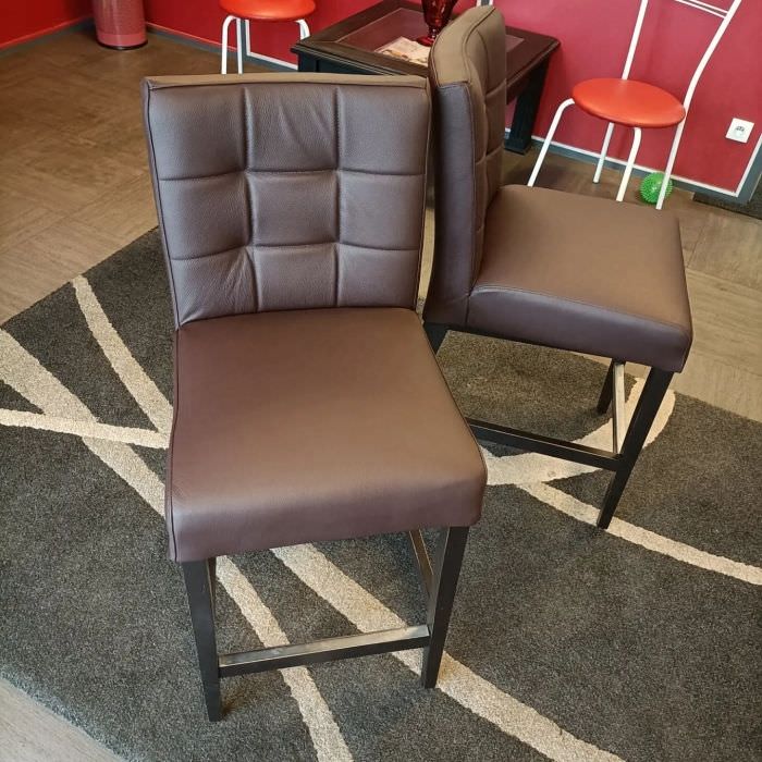 Restauration de tabourets en simili cuir