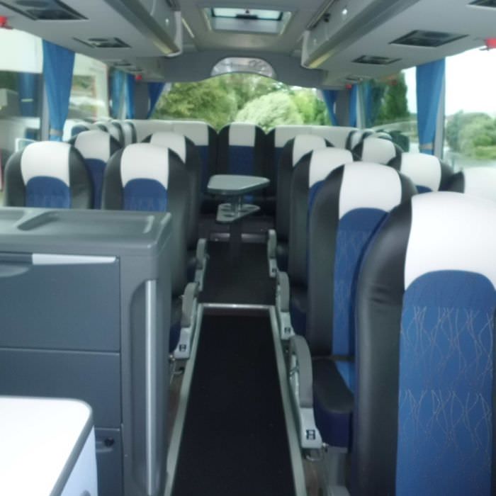 Rénovation de la sellerie d'un bus de voyage