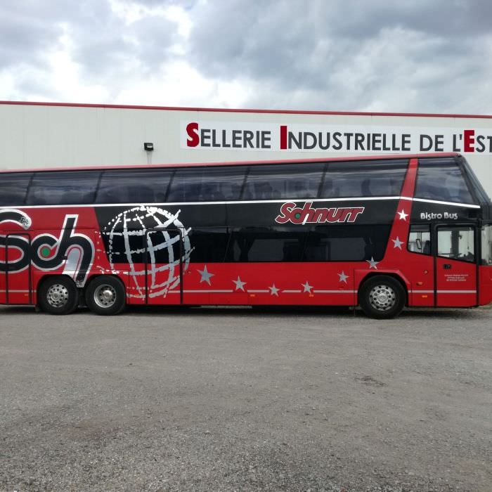 Remplacement des tissus d'un bus double-étage
