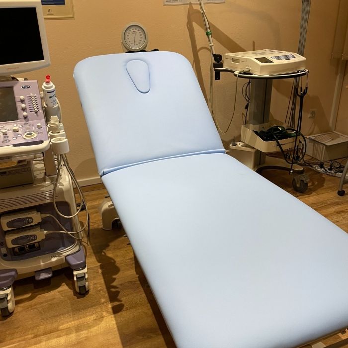 Restauration d'une table d'auscultations