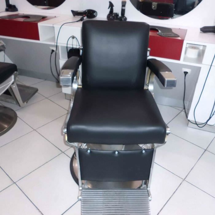 Fauteuils d'un salon de coiffure